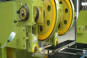 沈陽鋁板噴氟碳漆廠家：鋁板噴涂氟碳漆的優(yōu)勢解析